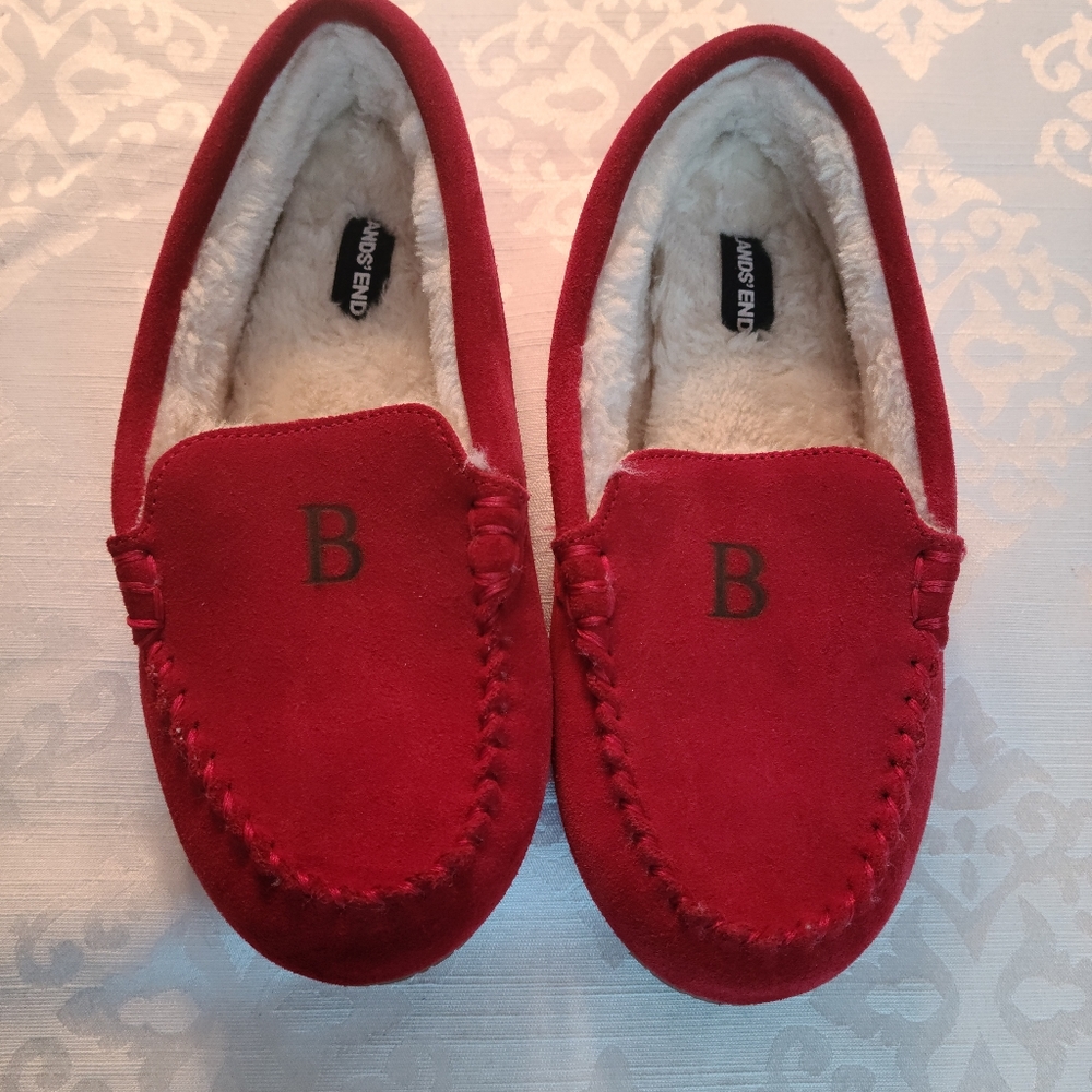 Lands End Red Suede Size 5 slippers, fur lined